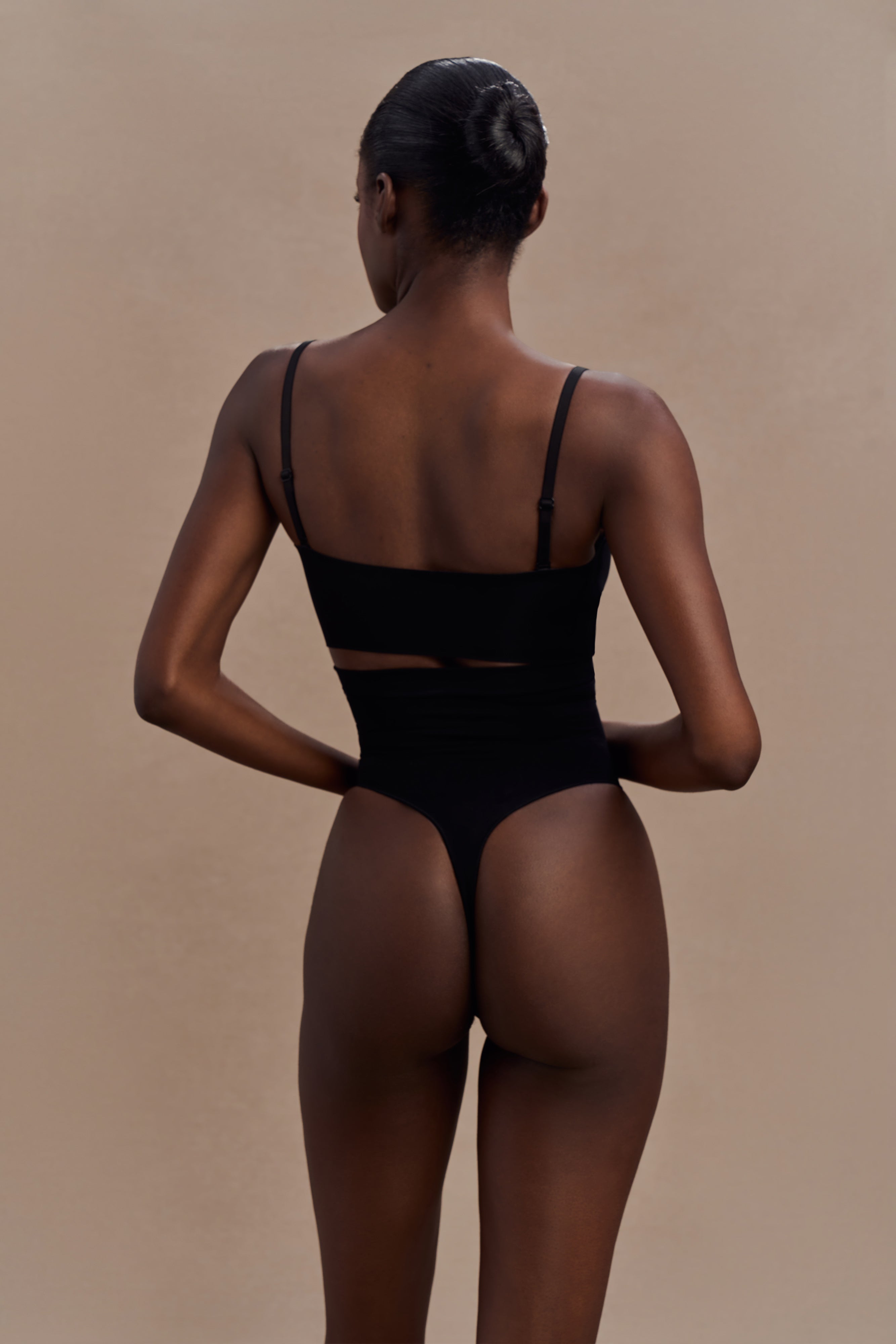 High Waist Shapewear Briefs with Tummy Control & Seamless Design | Saria