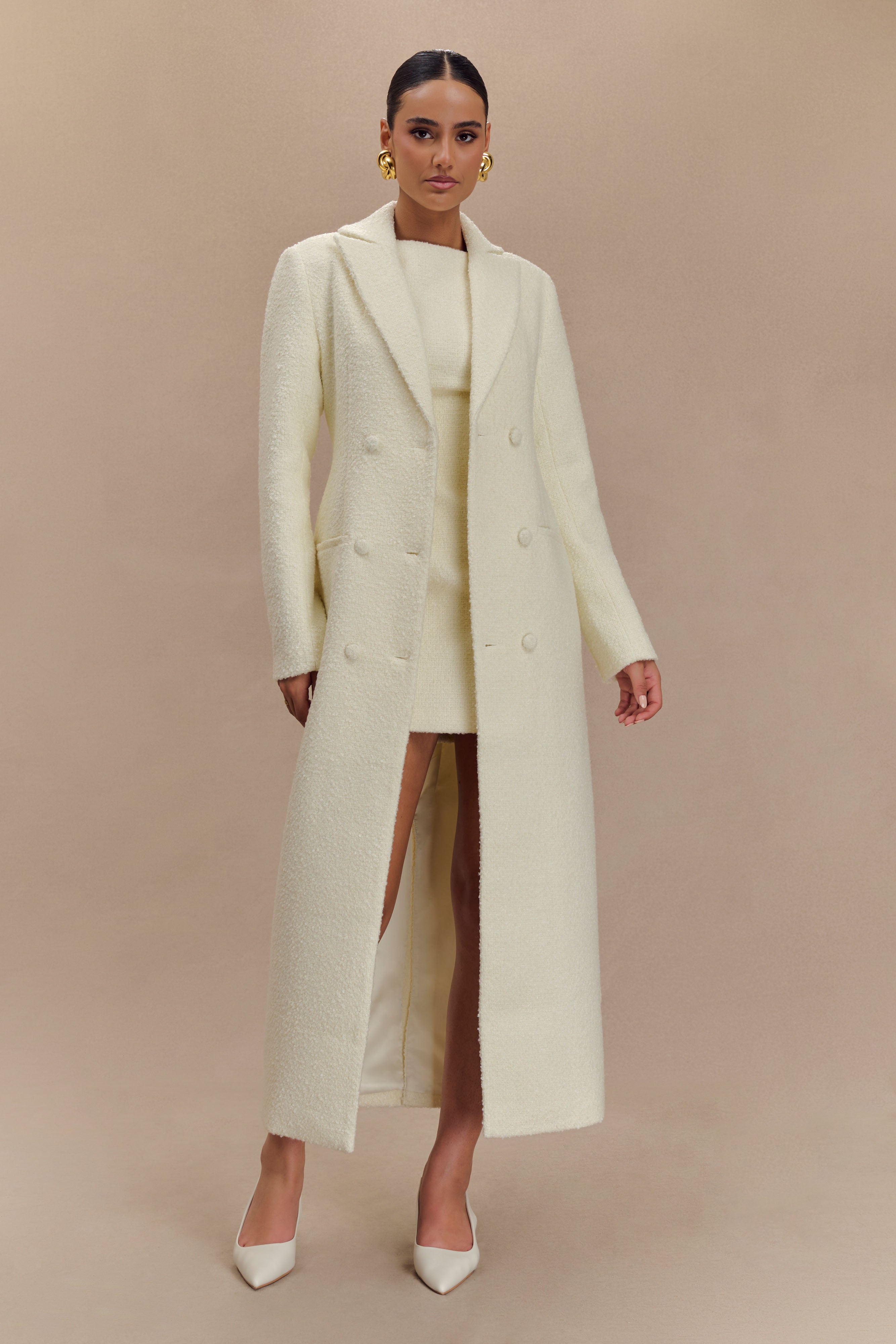 Luxury Boucle Coat with V Neckline & Double-Breasted Design | Carver