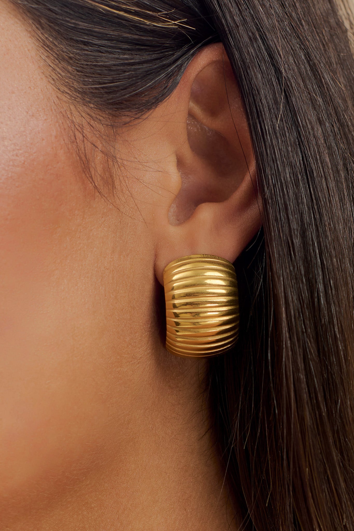 Textured Gold Hoop Earrings for Women | Amelia 18K Gold