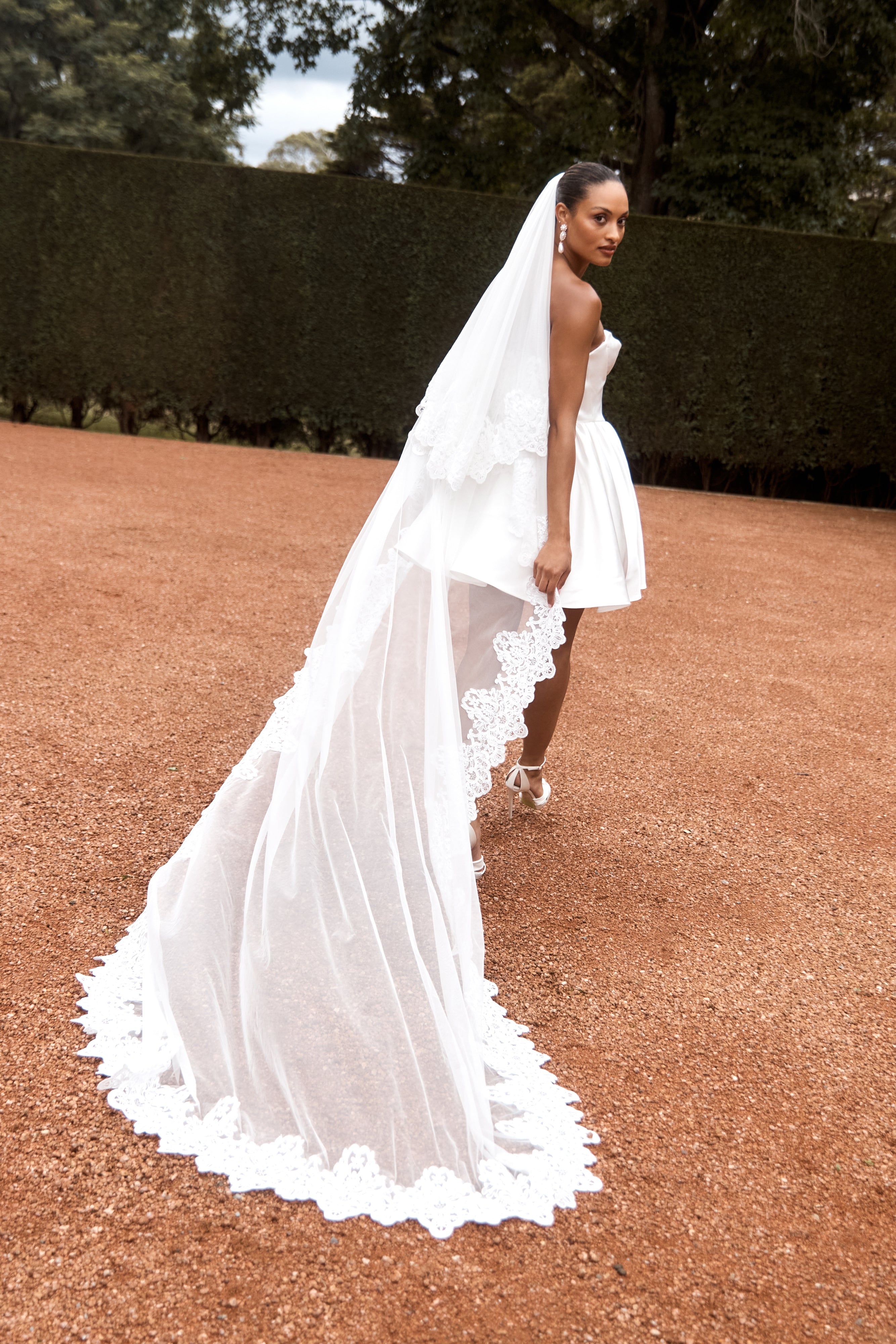 White Lace Trim Bridal Veil with Comb Attachment | Paulette