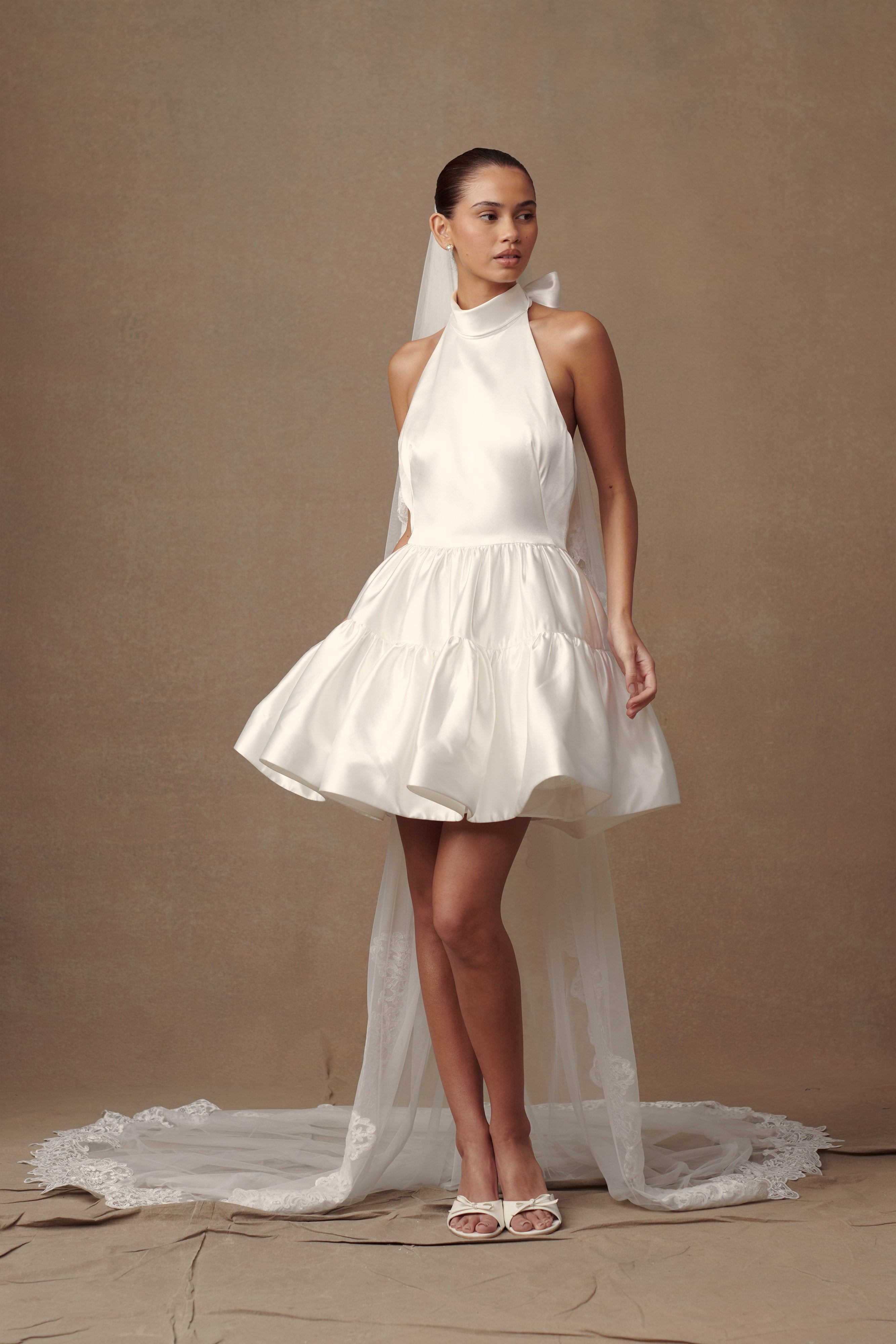 White Lace Trim Bridal Veil with Comb Attachment | Paulette