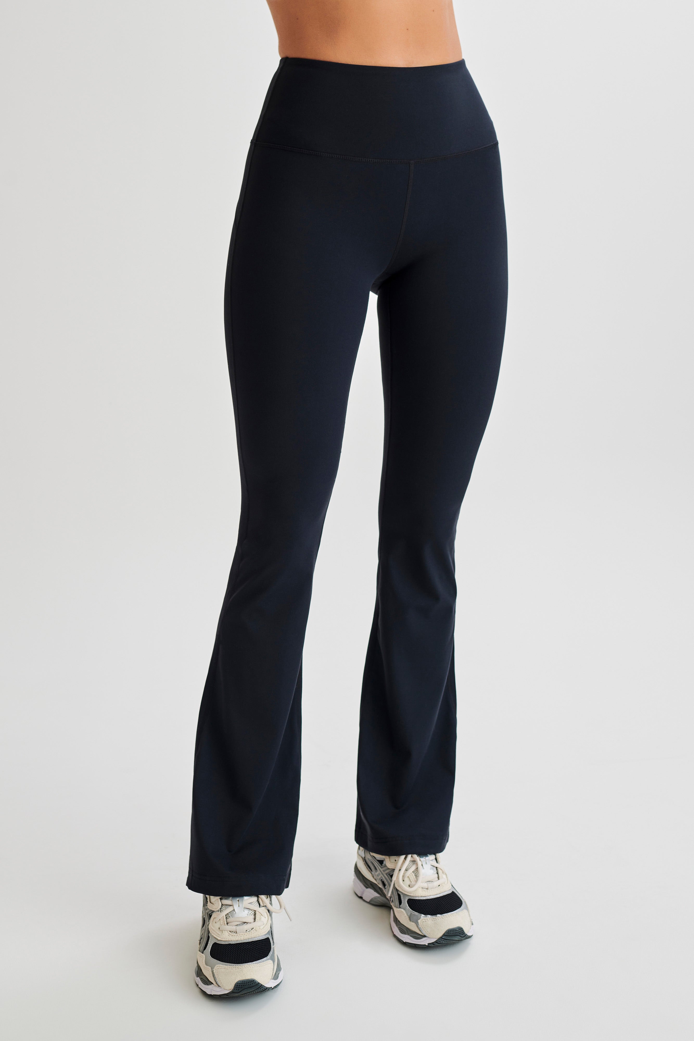 Flared Yoga Pants for Women - High Waisted & Squat Proof | Jesse