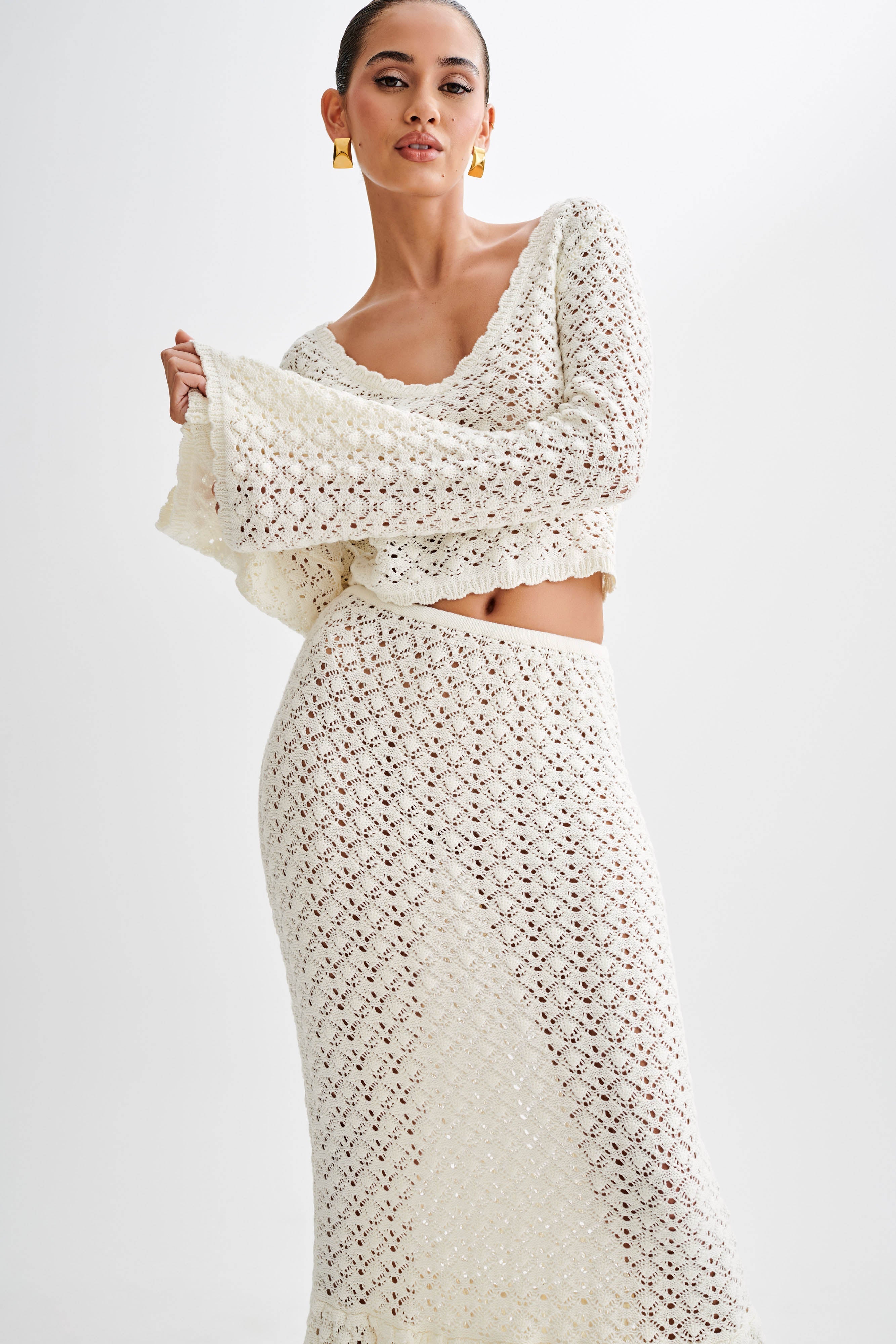 Scalloped Long Sleeve Knit Top with V Neckline | Anais Ivory