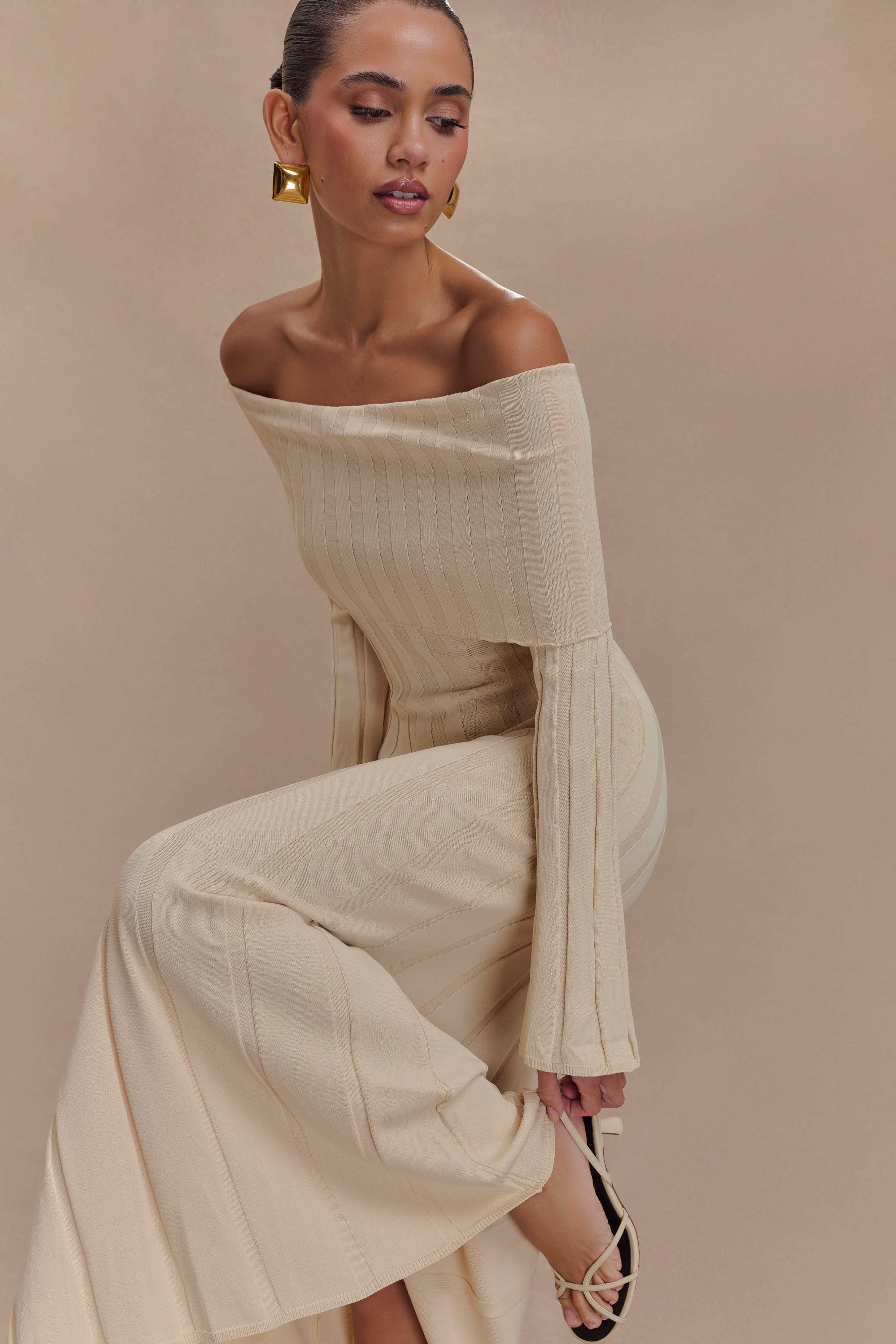 Off-the-Shoulder Knit Midi Dress with Long Sleeves | Alonza
